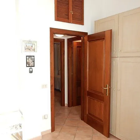 Iara Villa *